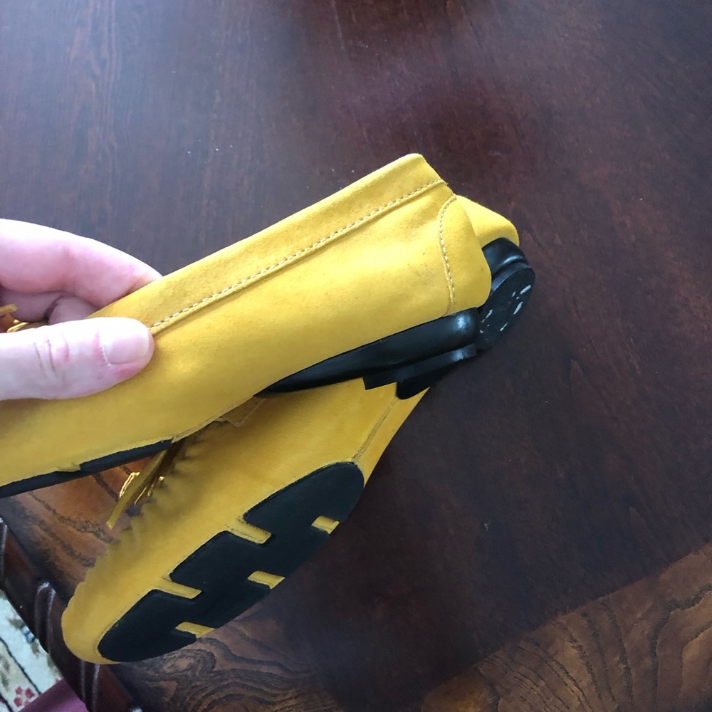 NWOT Me Too Mustard Yellow Errow Fringe Tassel Moccasin Suede Loafers Shoes 8.5 - Picture 6 of 11